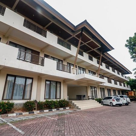 Hotel Reddoorz Premium @ Bukit Damai Indah Balikpapan  Esterno foto