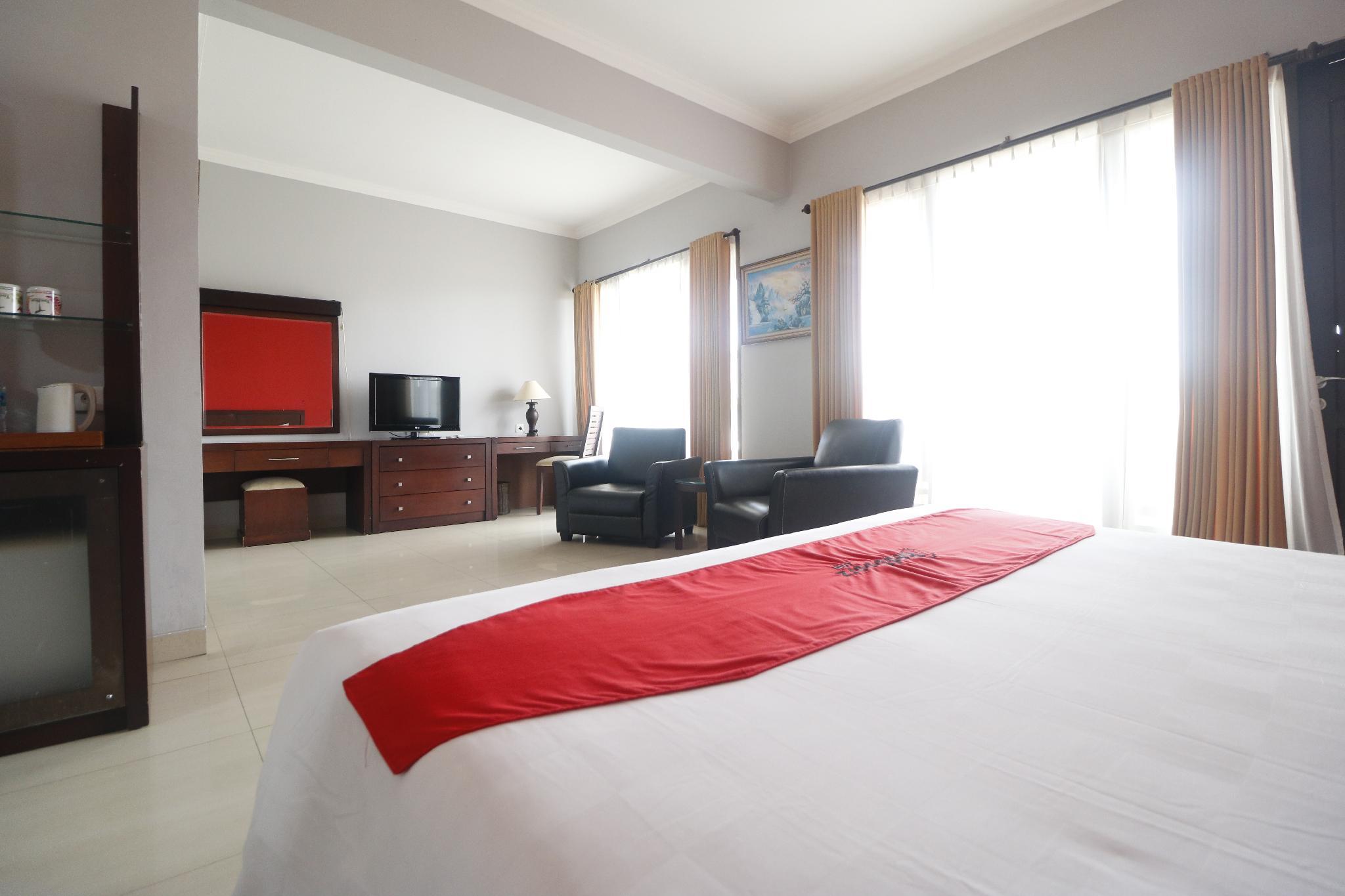 Hotel Reddoorz Premium @ Bukit Damai Indah Balikpapan  Esterno foto