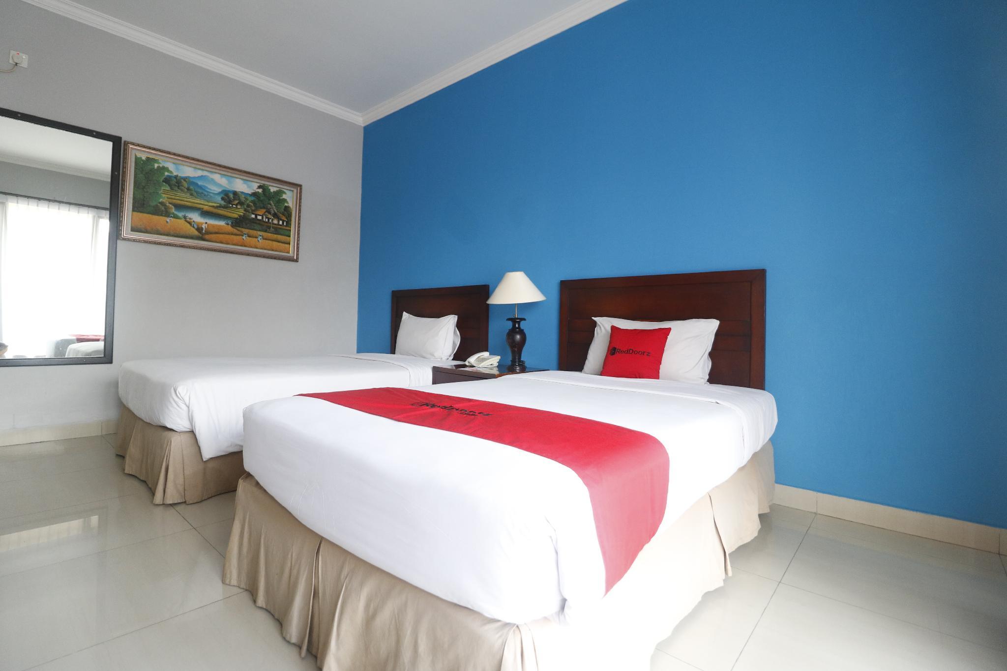 Hotel Reddoorz Premium @ Bukit Damai Indah Balikpapan  Esterno foto