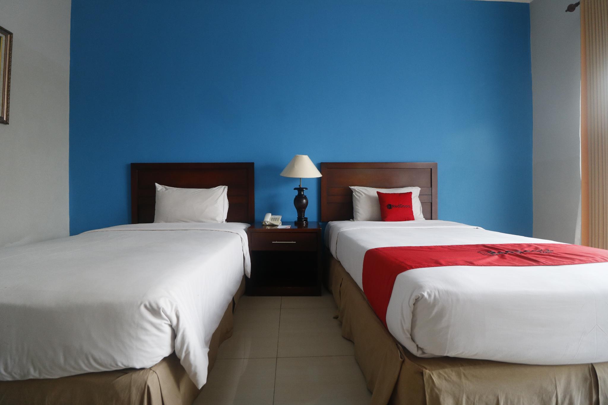Hotel Reddoorz Premium @ Bukit Damai Indah Balikpapan  Esterno foto